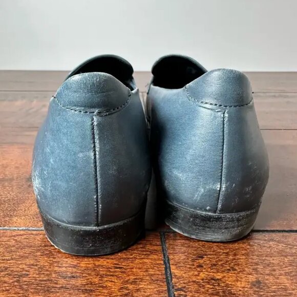 Pair of ECCO Touch 15 Tassel flats in blue leather. - Picture 3 of 5